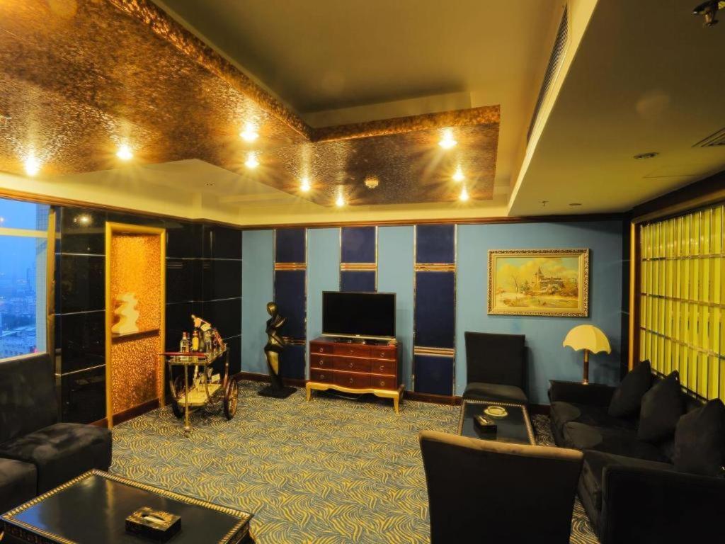 פושאן Hua Xia Pearl Hotel מראה חיצוני תמונה